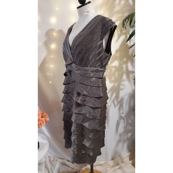 Adrianna Papell Shutter Pleat Shimmer Cap Sleeve Sheath Dress 14W Tiered Layered - Picture 3 of 14